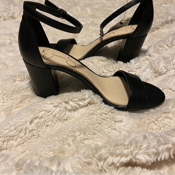 Black Jessica Simpson Heel - Picture 6 of 7